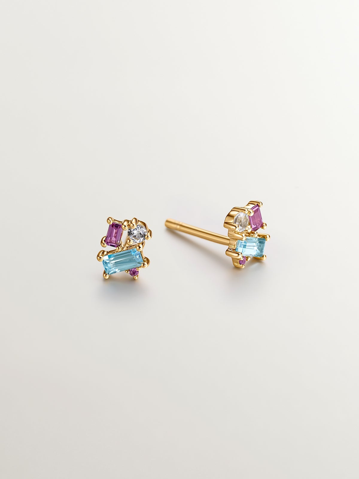 Pendientes de plata 925 bañada en oro amarillo de 18K con topacios azules