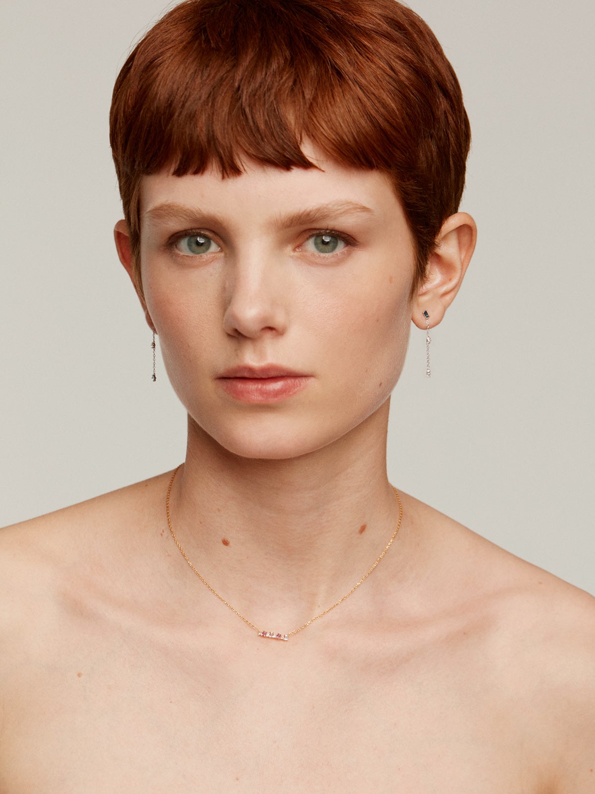 Pendientes largos de cadena de plata 925 con topacios azules y blancos