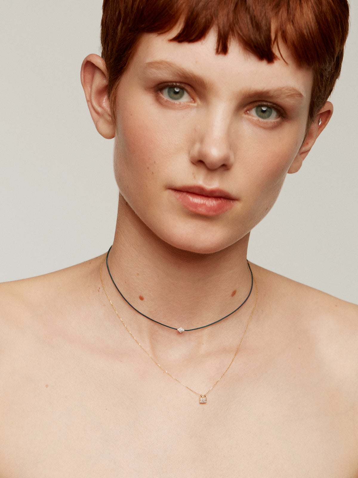 Colgante de oro amarillo de 18K con diamantes