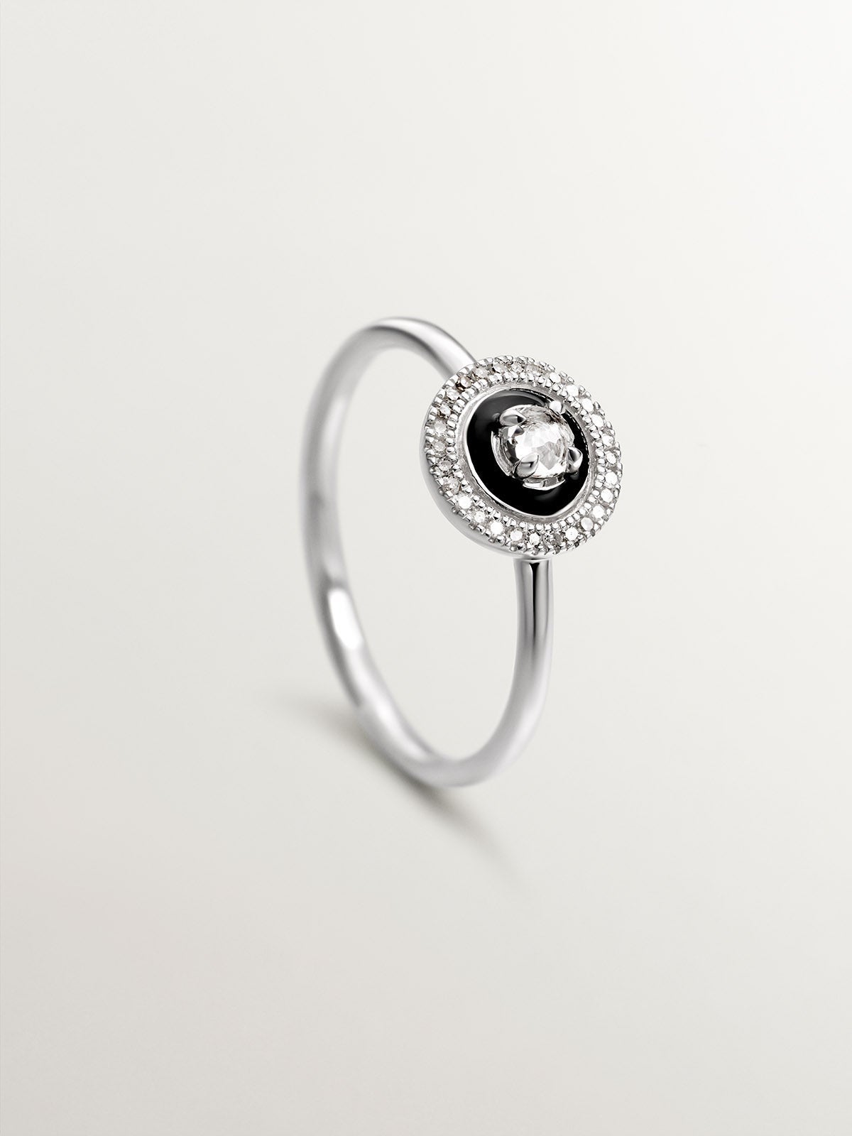 Anillo de plata 925 con topacio blanco, diamantes blancos y esmalte negro