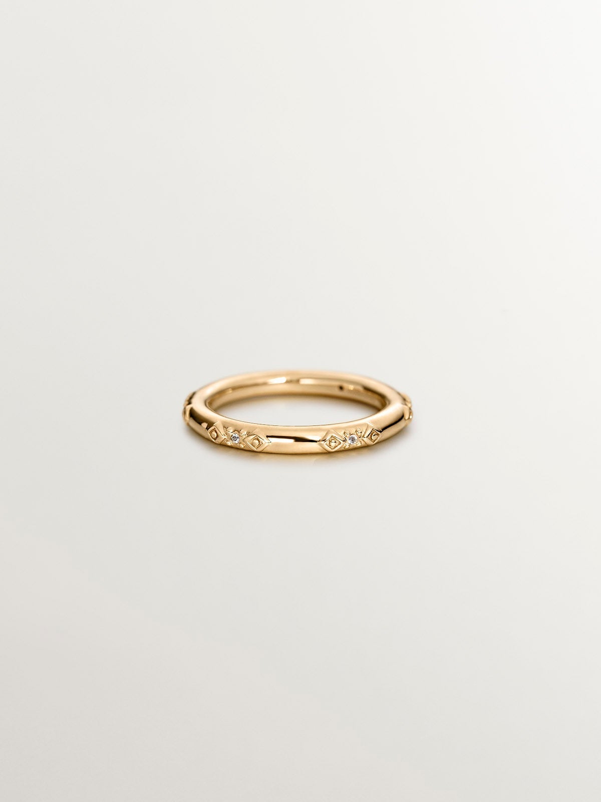 Anillo de plata 925 bañada en oro amarillo de 18K con topacios blancos