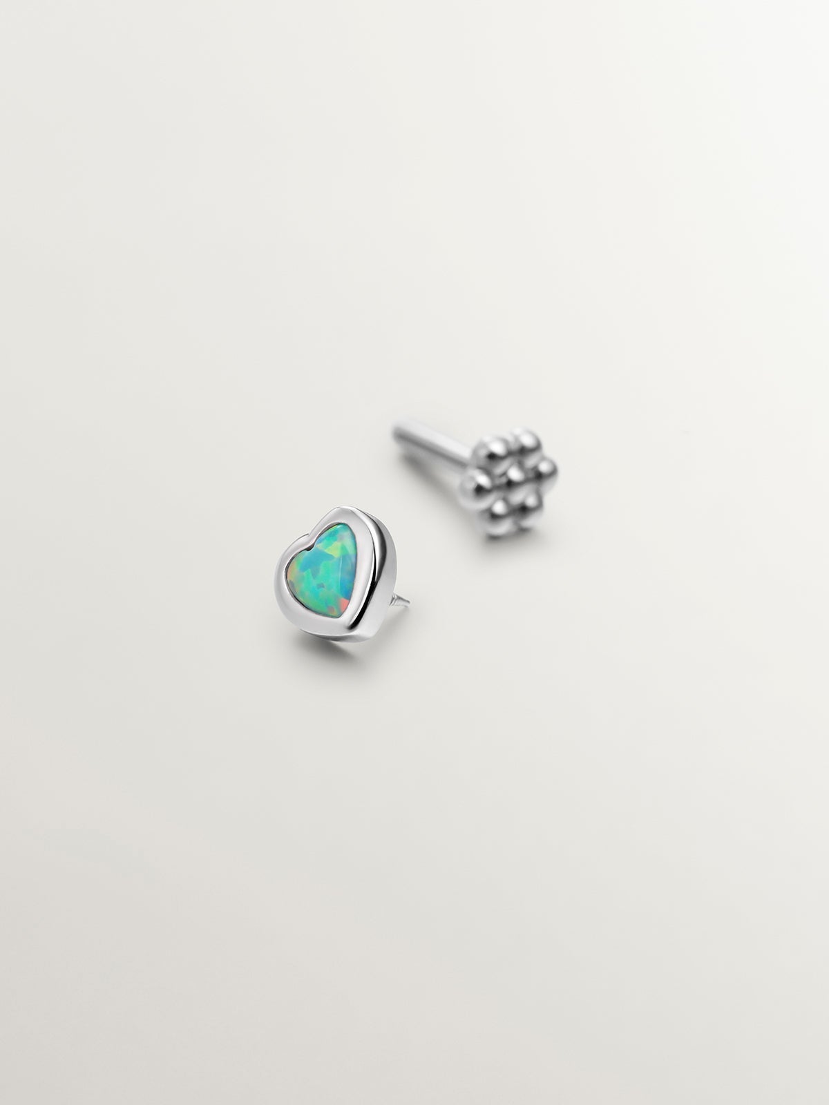 Piercing individual de oro banco de 18K con ópalo turquesa