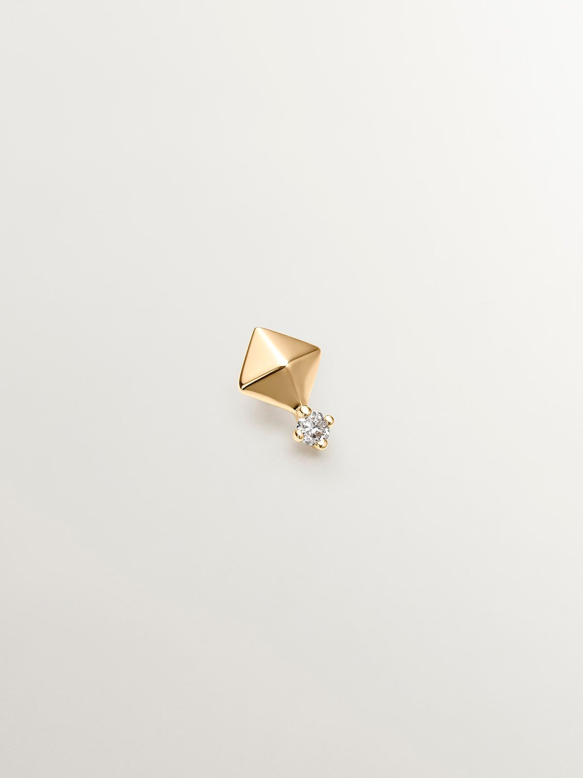 Pendiente individual de oro amarillo de 18K con diamante