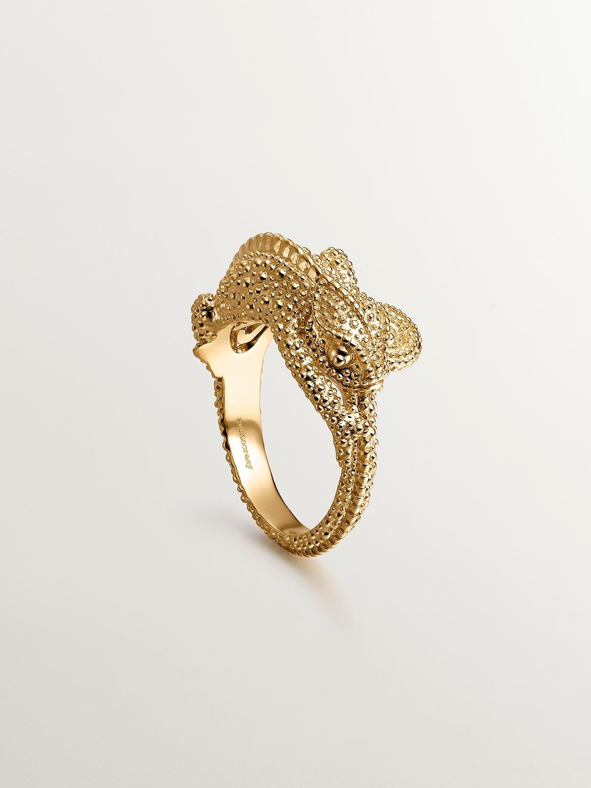 Anillo de plata 925 bañada en oro amarillo de 18K con camaleón pequeño