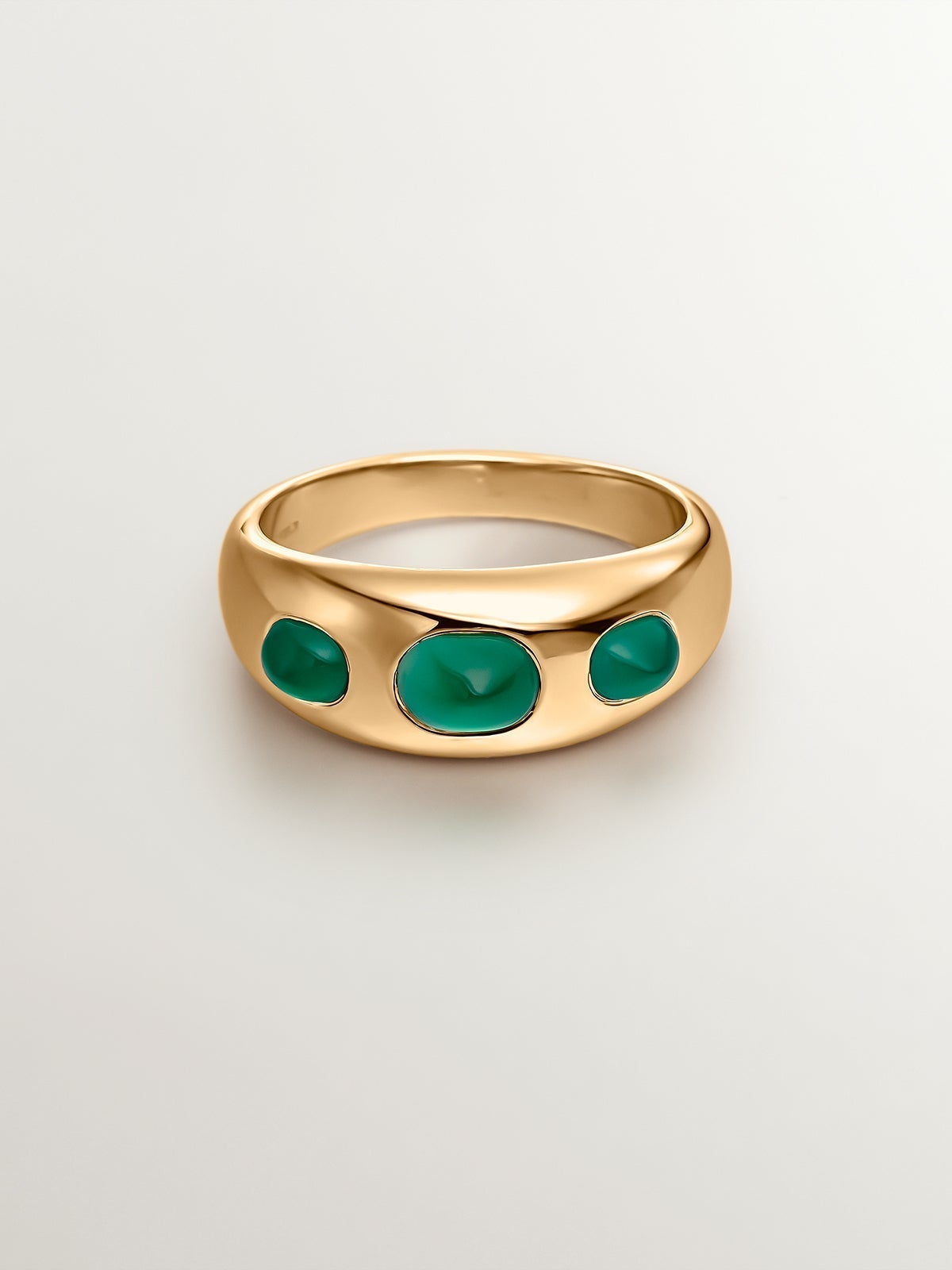 925 Bague en argent baigné en or jaune 18 carats avec une calcédoine vert