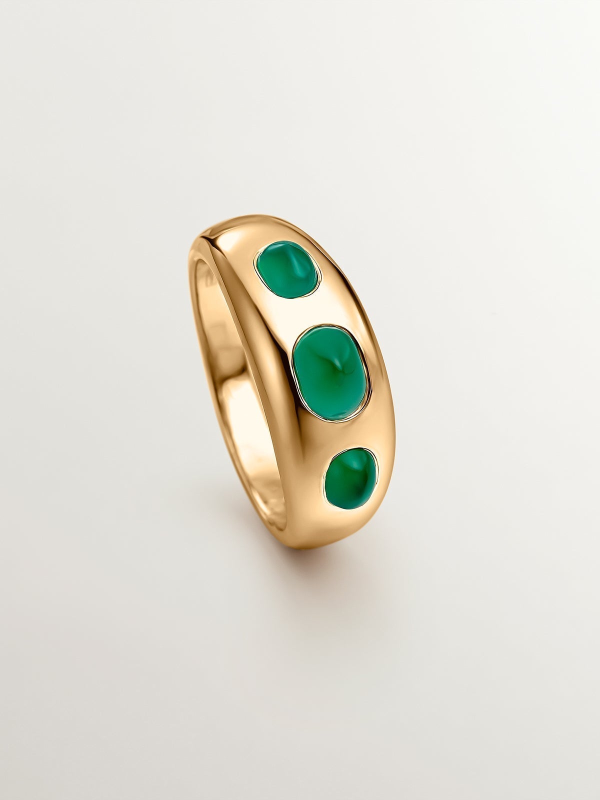 925 Bague en argent baigné en or jaune 18 carats avec une calcédoine vert