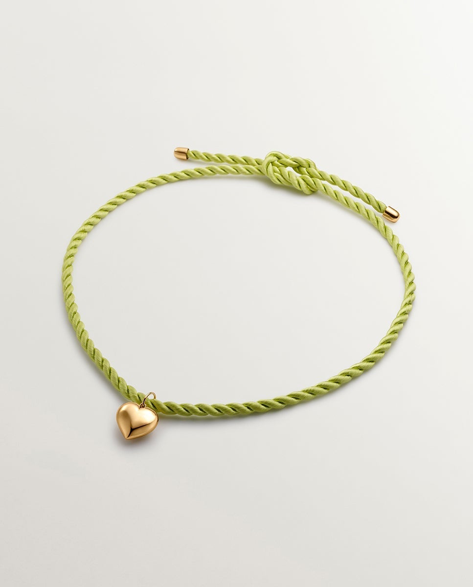 Collar corazón en plata bañada con cordón