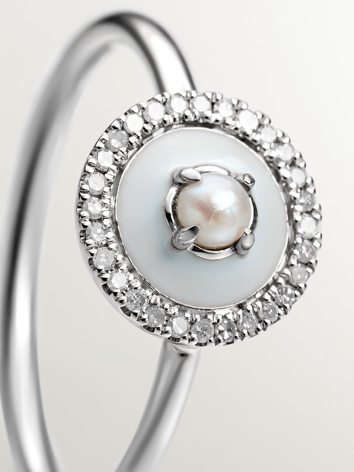 925 silver ring and 18K white gold with white pearl, white diamonds and gray enamel