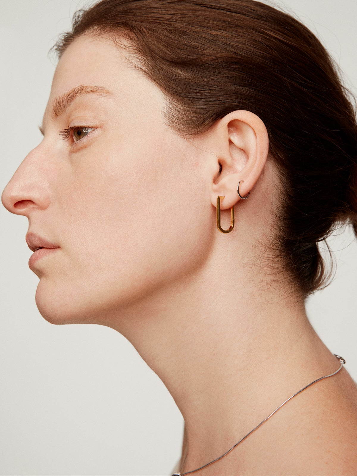 Pendientes de aro semi rectangular de plata 925 bañada en oro amarillo de 18K