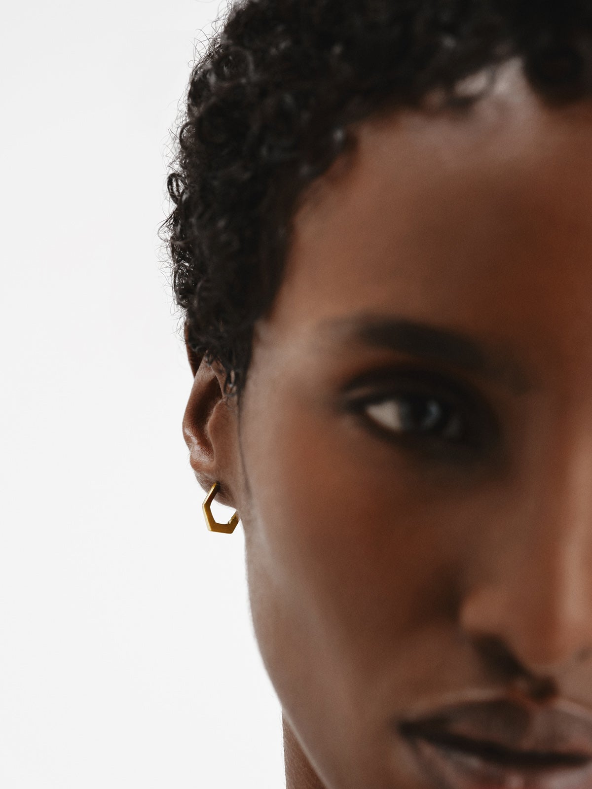 Pendientes de aro hexagonal de plata 925 bañada en oro amarillo de 18K