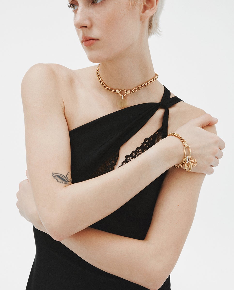 Charm de plata 925 bañada en oro amarillo de 18K con cuarzo limón y topacios blancos