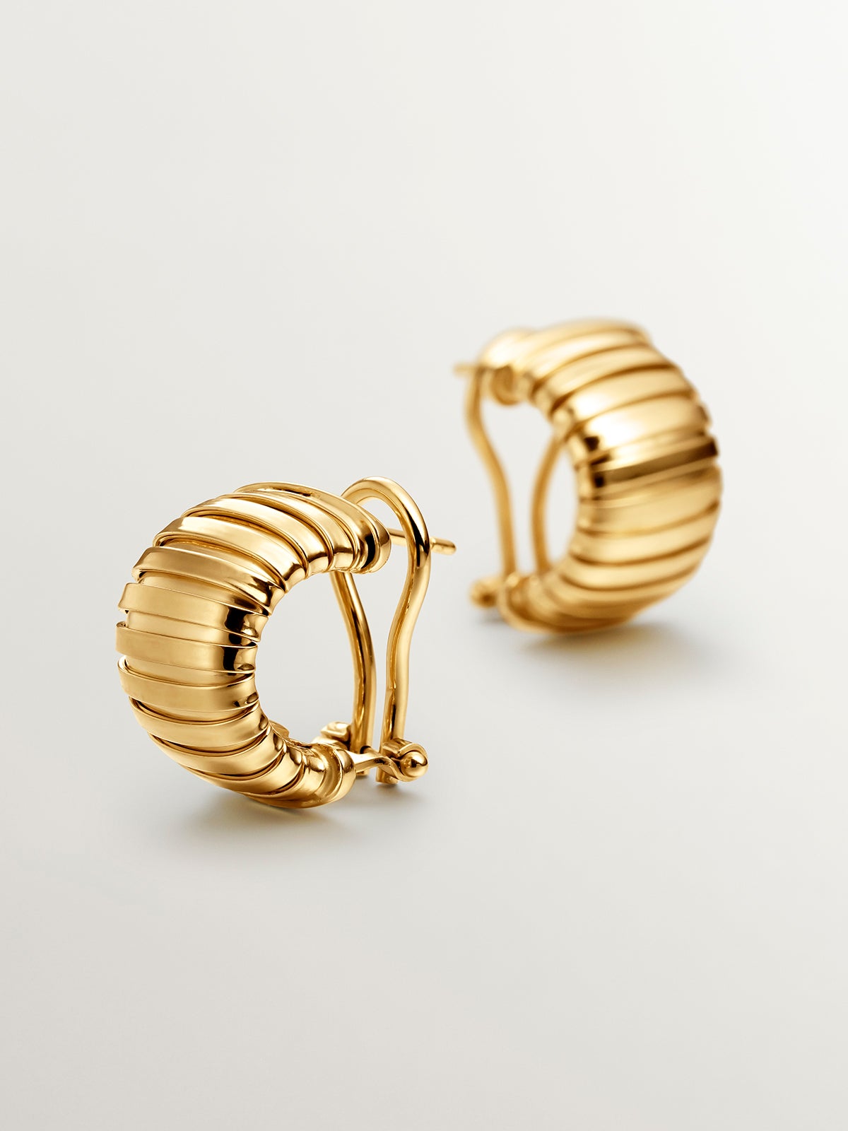 Pendientes tubogas de plata 925 bañada en oro amarillo de 18K