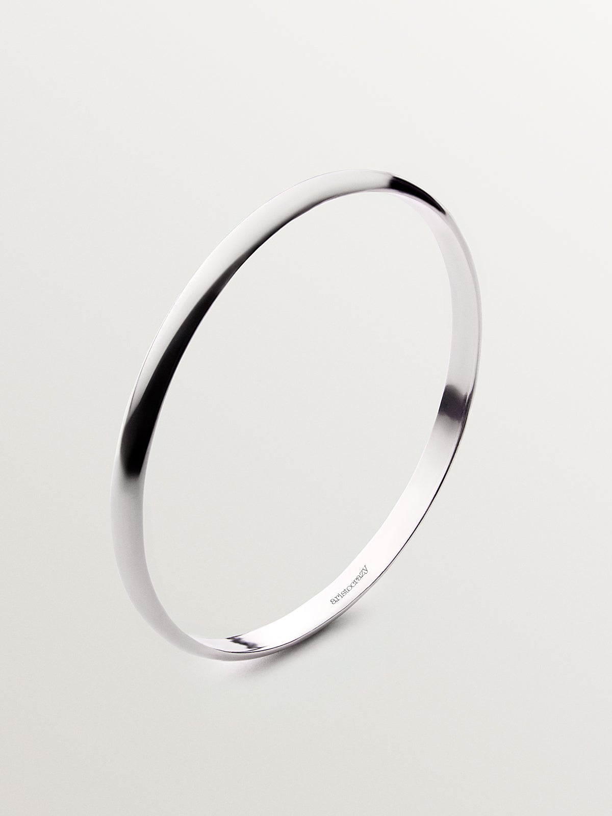 Pulsera rígida estilo semanario de plata 925 rodiada.