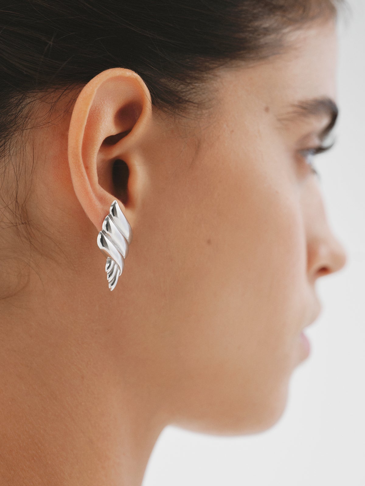 Pendientes de plata 925 rodiada con forma fluida