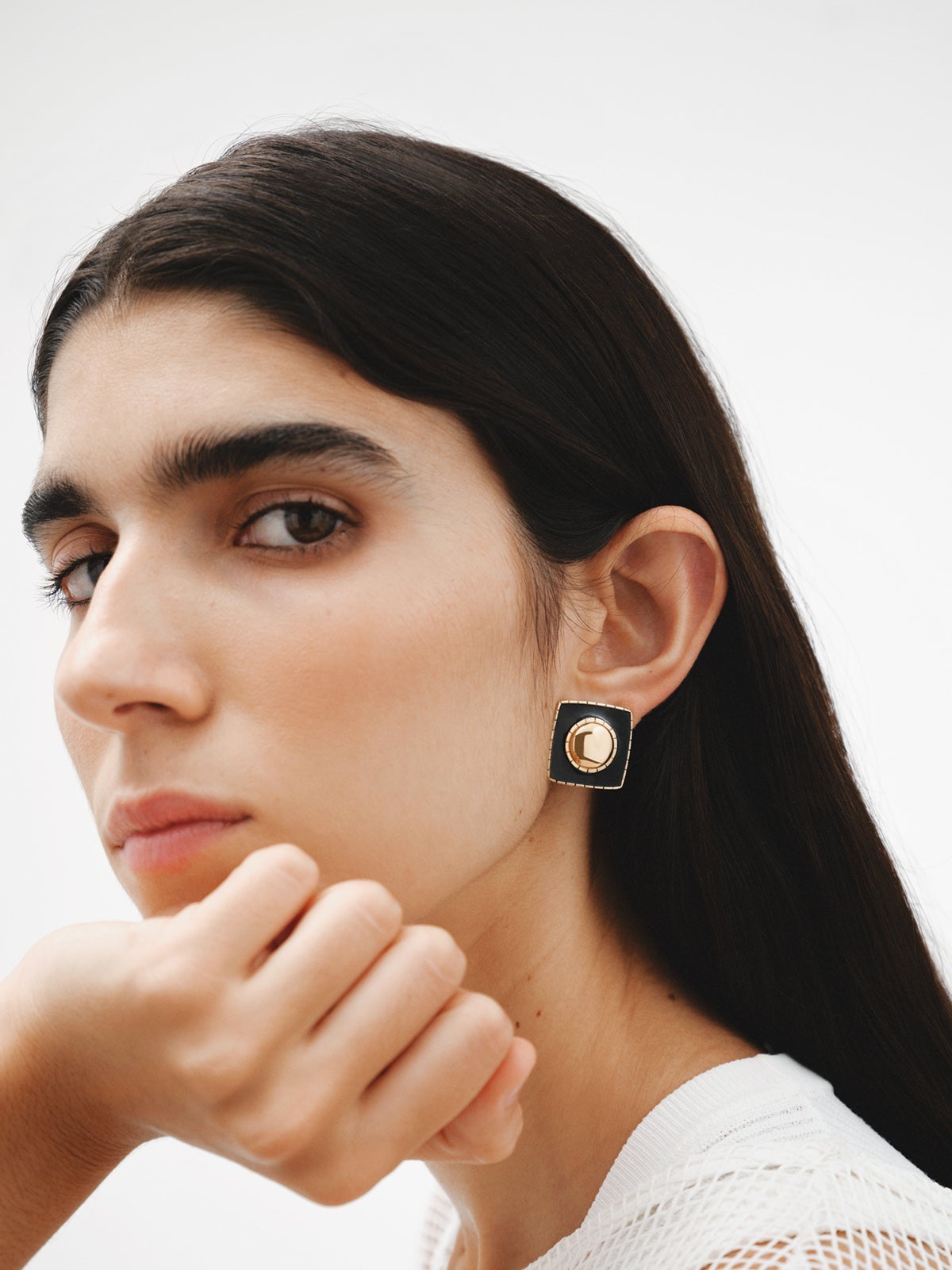 18K yellow gold plated 925 silver earrings with geometric shape and black enamel