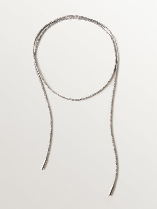 Cordel gris con acabados en plata 925
