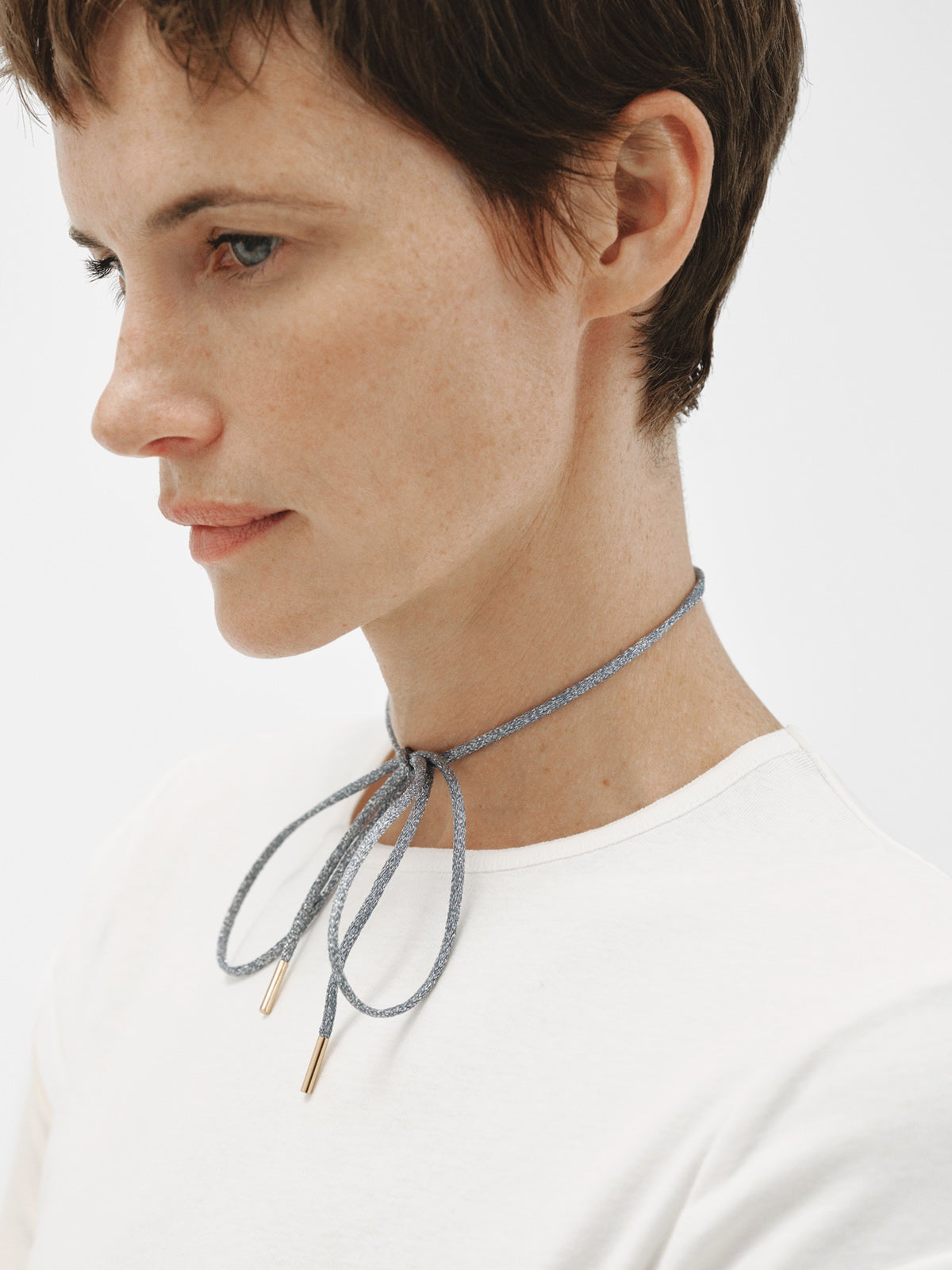 Cordel azul con acabados en plata 925