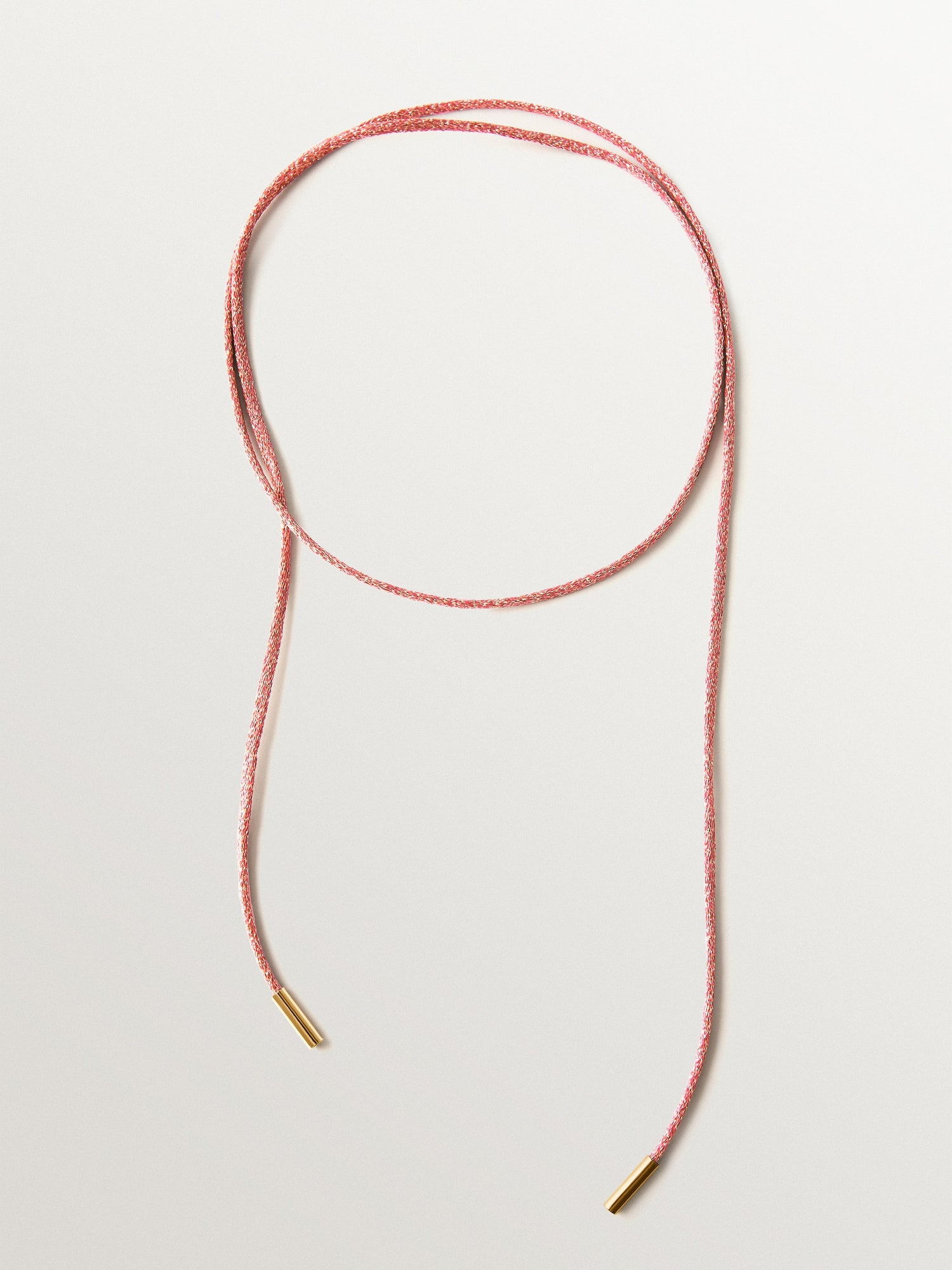 Corda rosa con acabados 925 plateados en oro de 18K