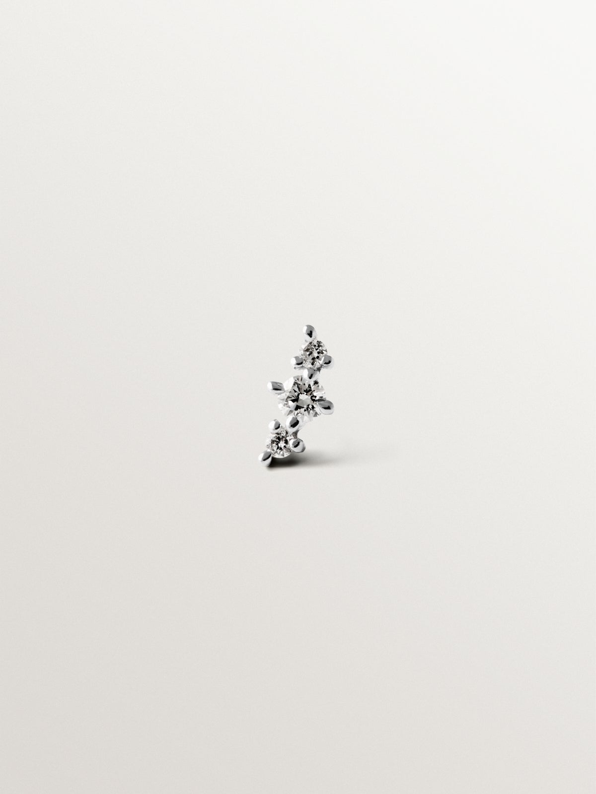 Piercing de oro blanco de 18K  con diamantes