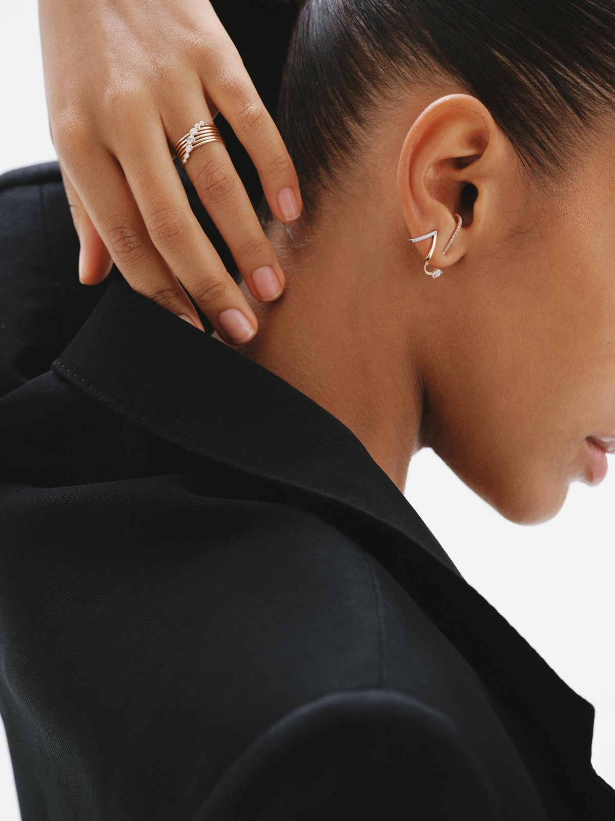 Anillo multibrazo de oro blanco y amarillo de 9K con diamantes en talla brillante