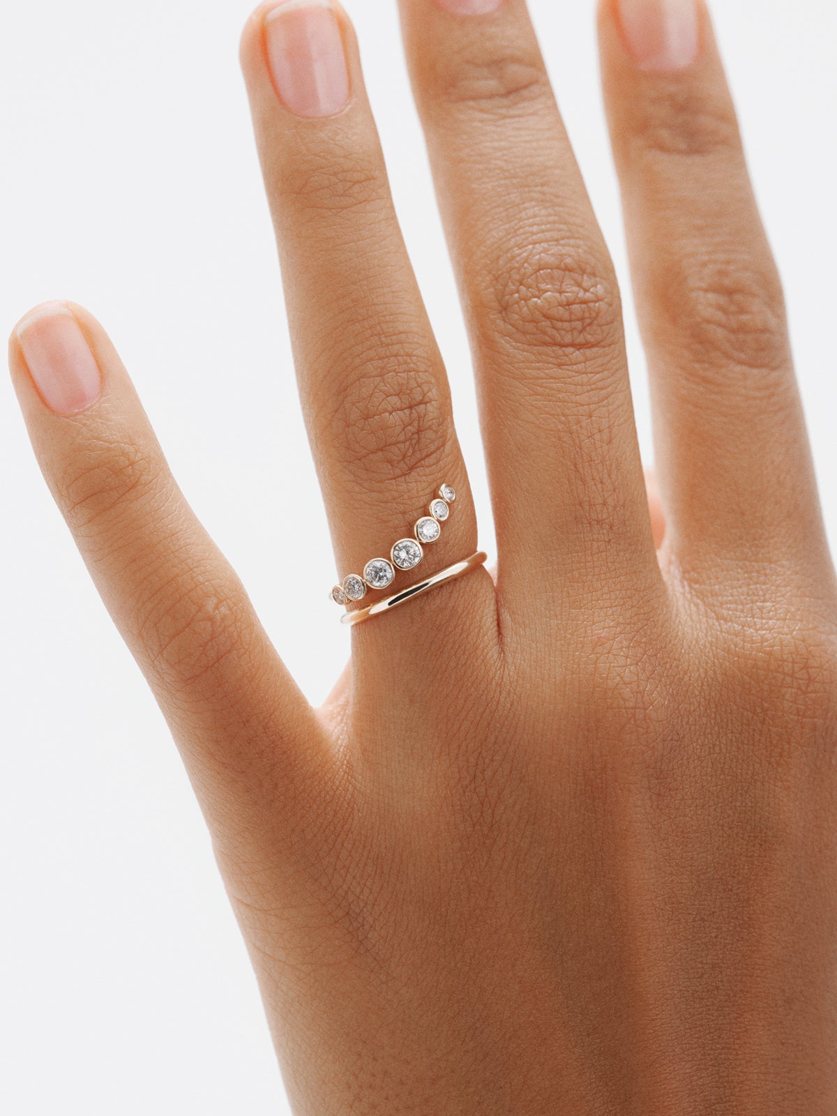 Anillo doble de oro amarillo de 9K con diamantes