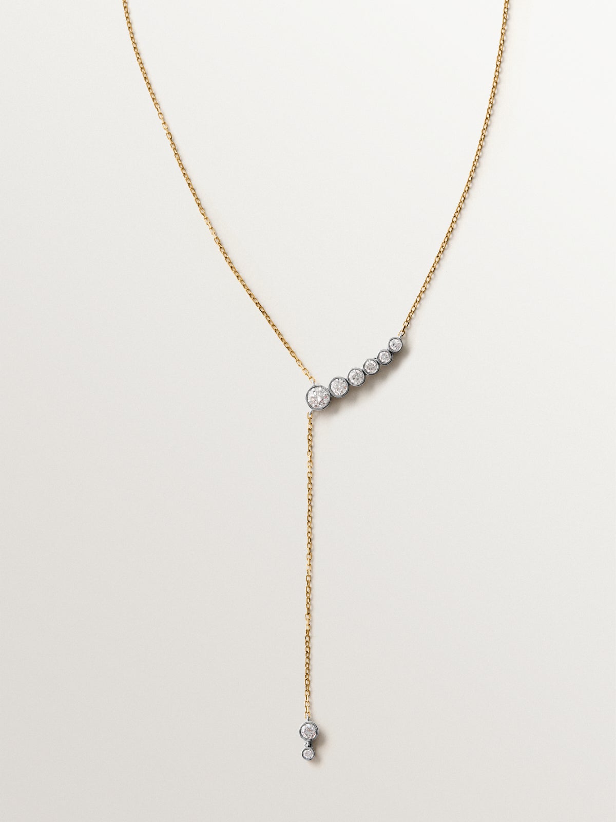 Collar de oro blanco y amarillo de 9K con diamantes