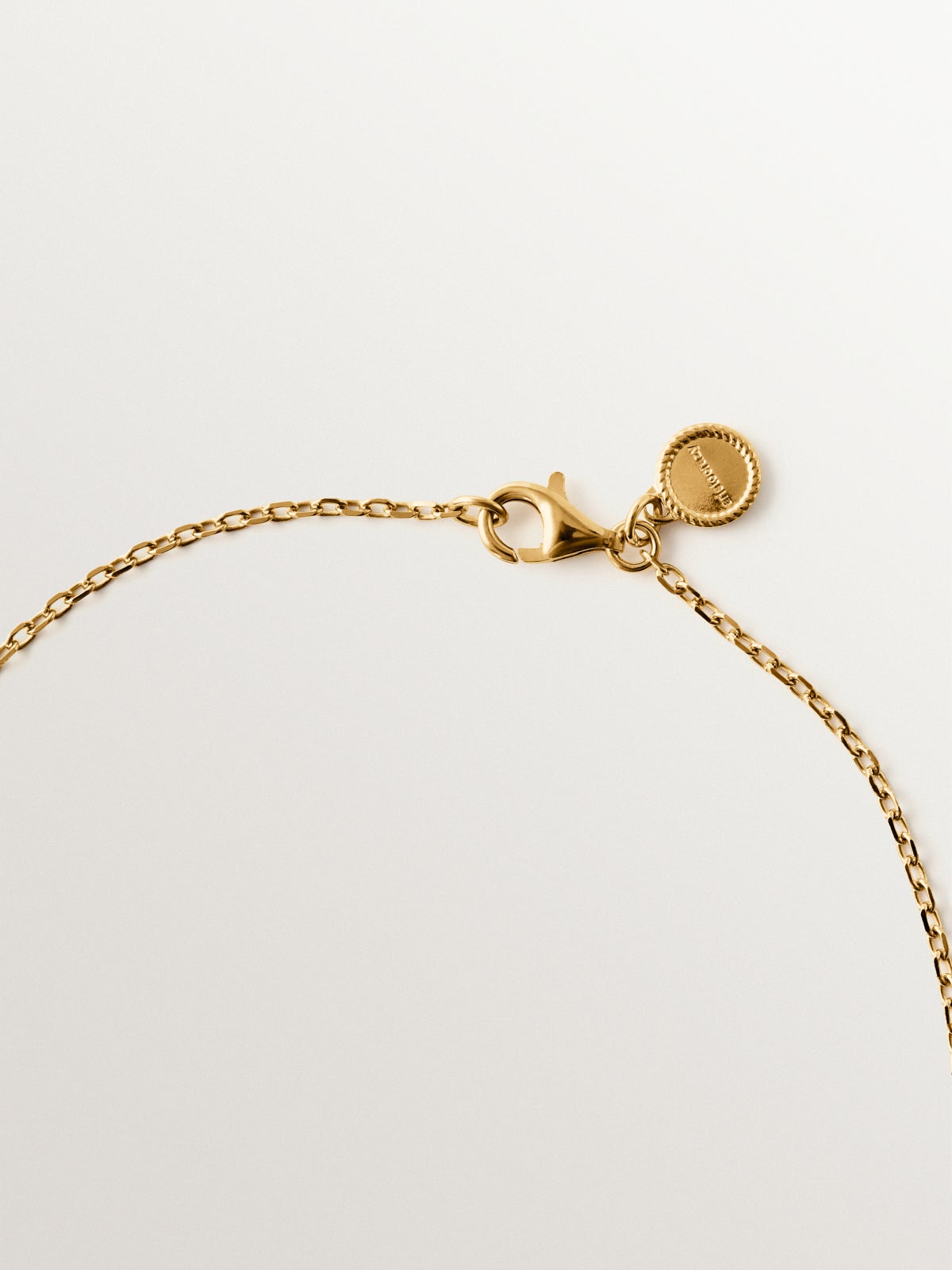 Collar de oro blanco y amarillo de 9K con diamantes