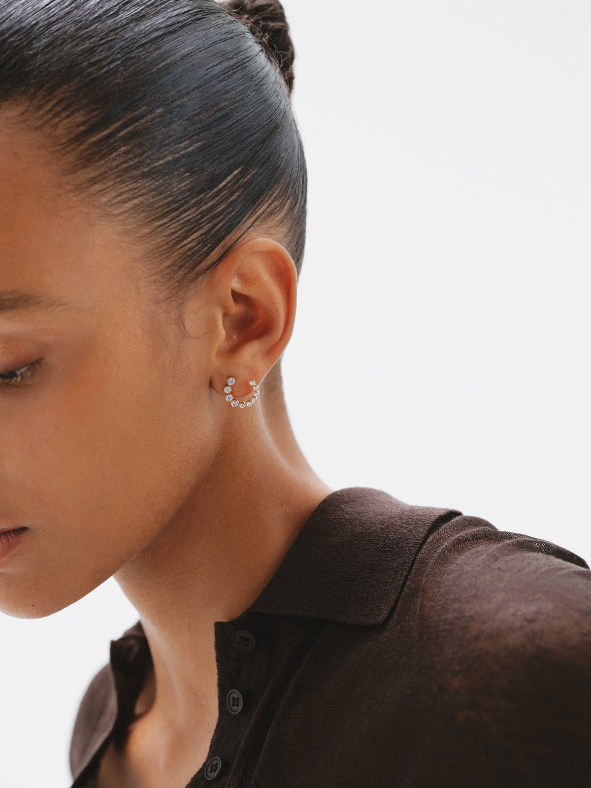 Pendientes de aro de oro amarillo de 9K con diamantes