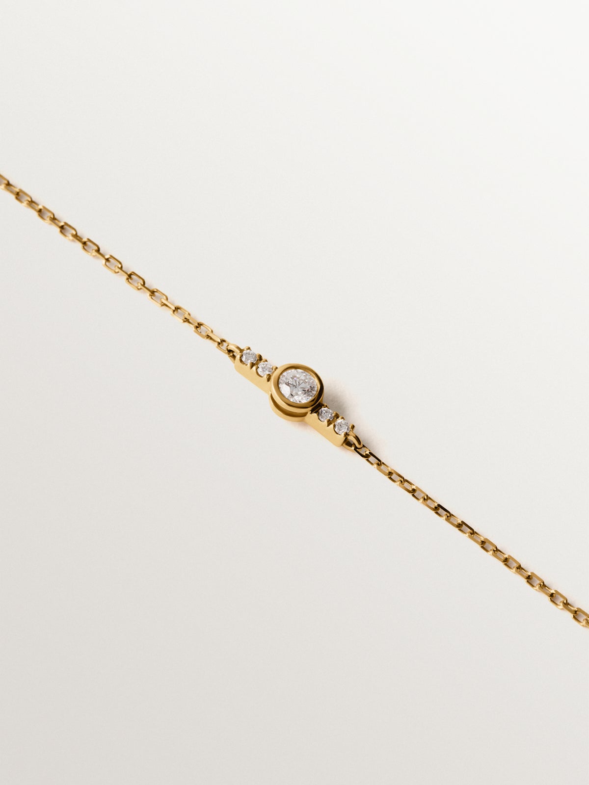 Pulsera de oro amarillo de 9K con diamantes