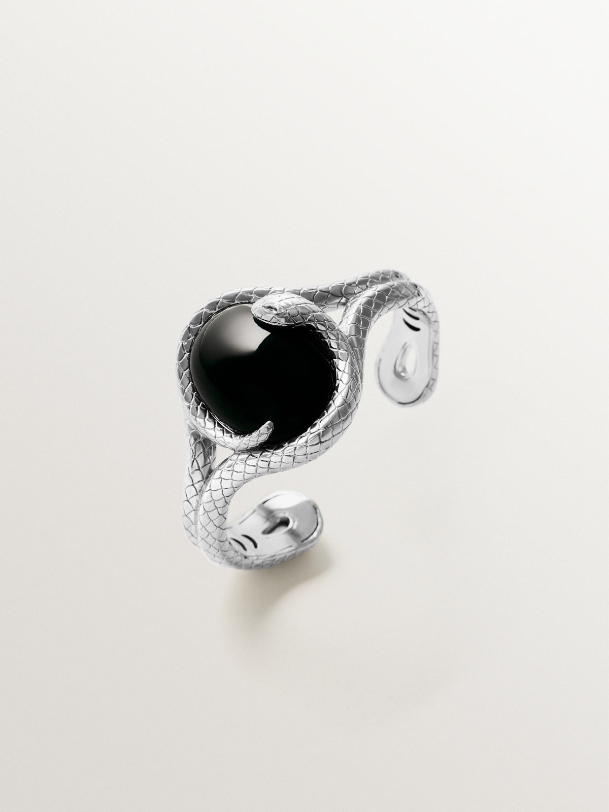 Brazalete de serpiente en plata 925 con ónix negro