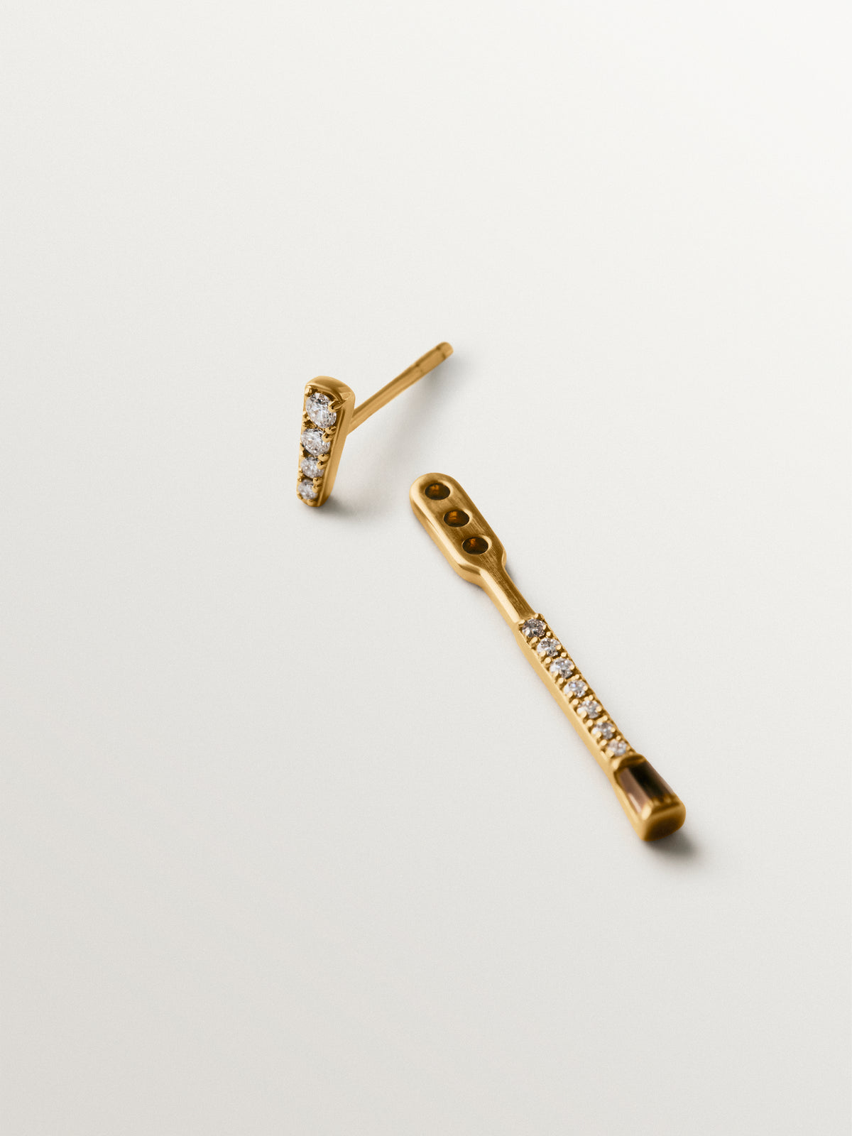 Pendiente individual de oro amarillo de 9K con diamantes y cuarzos marrones