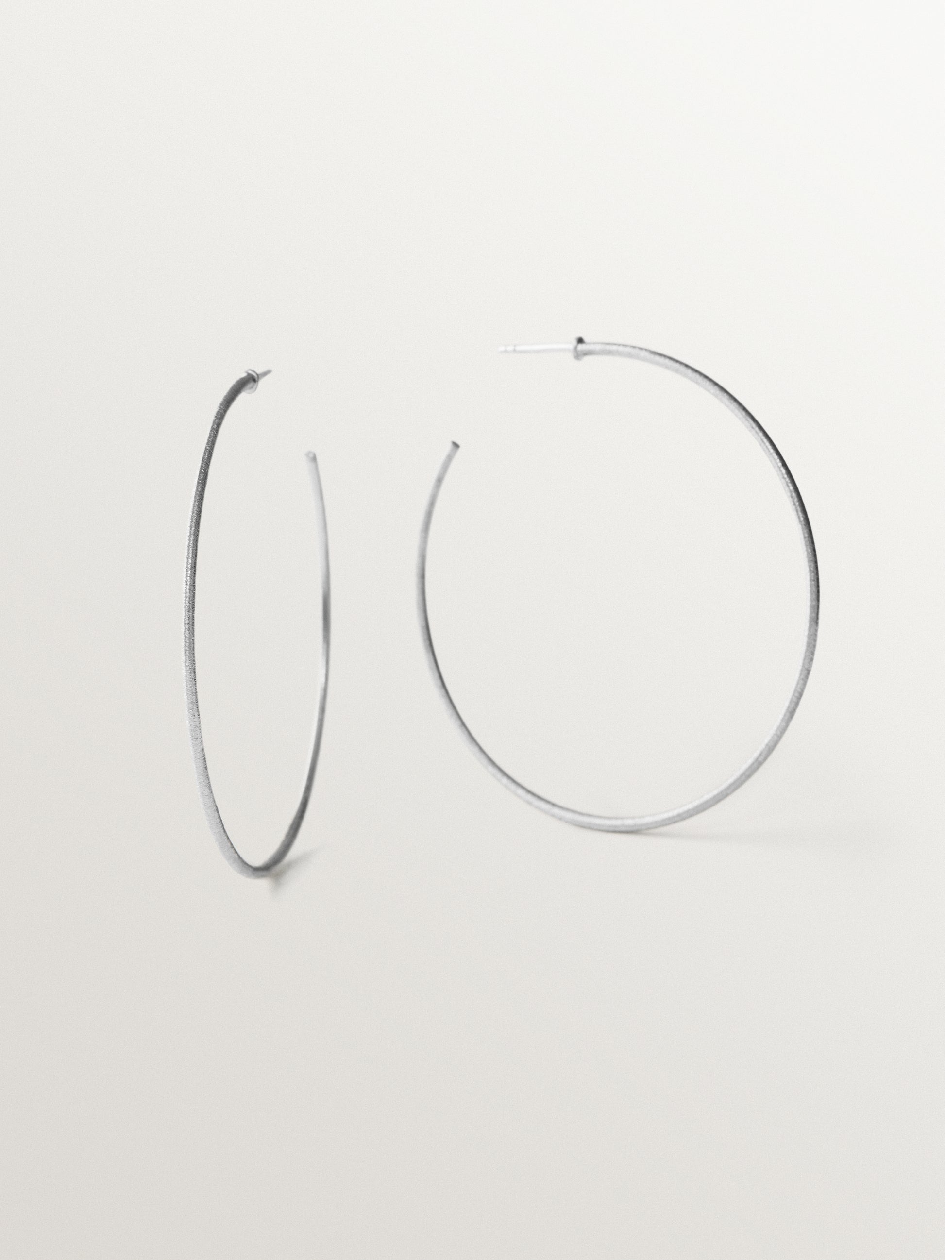 Pendientes de aro de plata 925 con textura