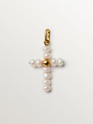 Charm de plata 925 bañada en oro amarillo de 18K con perlas y forma de cruz