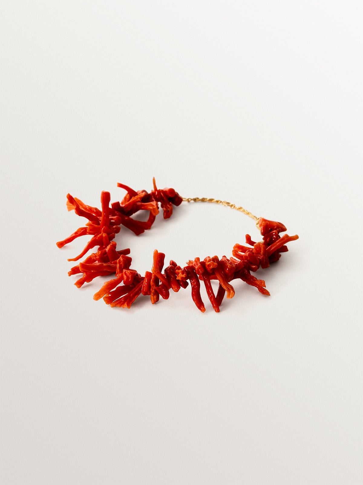 Pulsera de plata 925 bañada en oro de 18K con coral natural