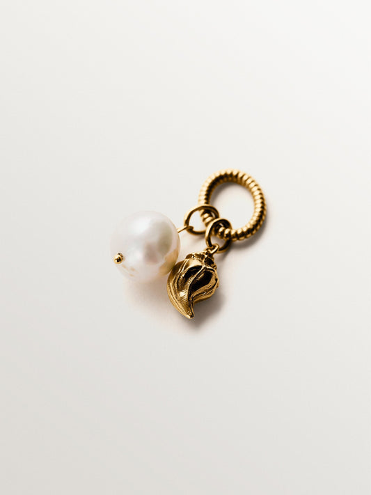 Charm de plata 925 bañada en oro amarillo de 18K con perla