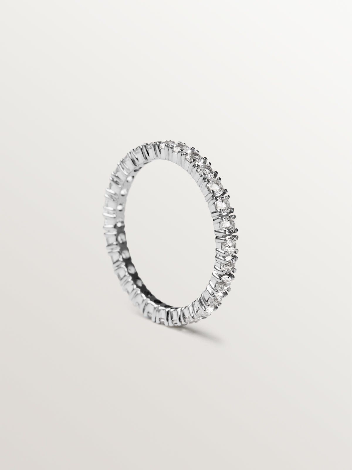 Alianza de plata 925 con topacios blancos