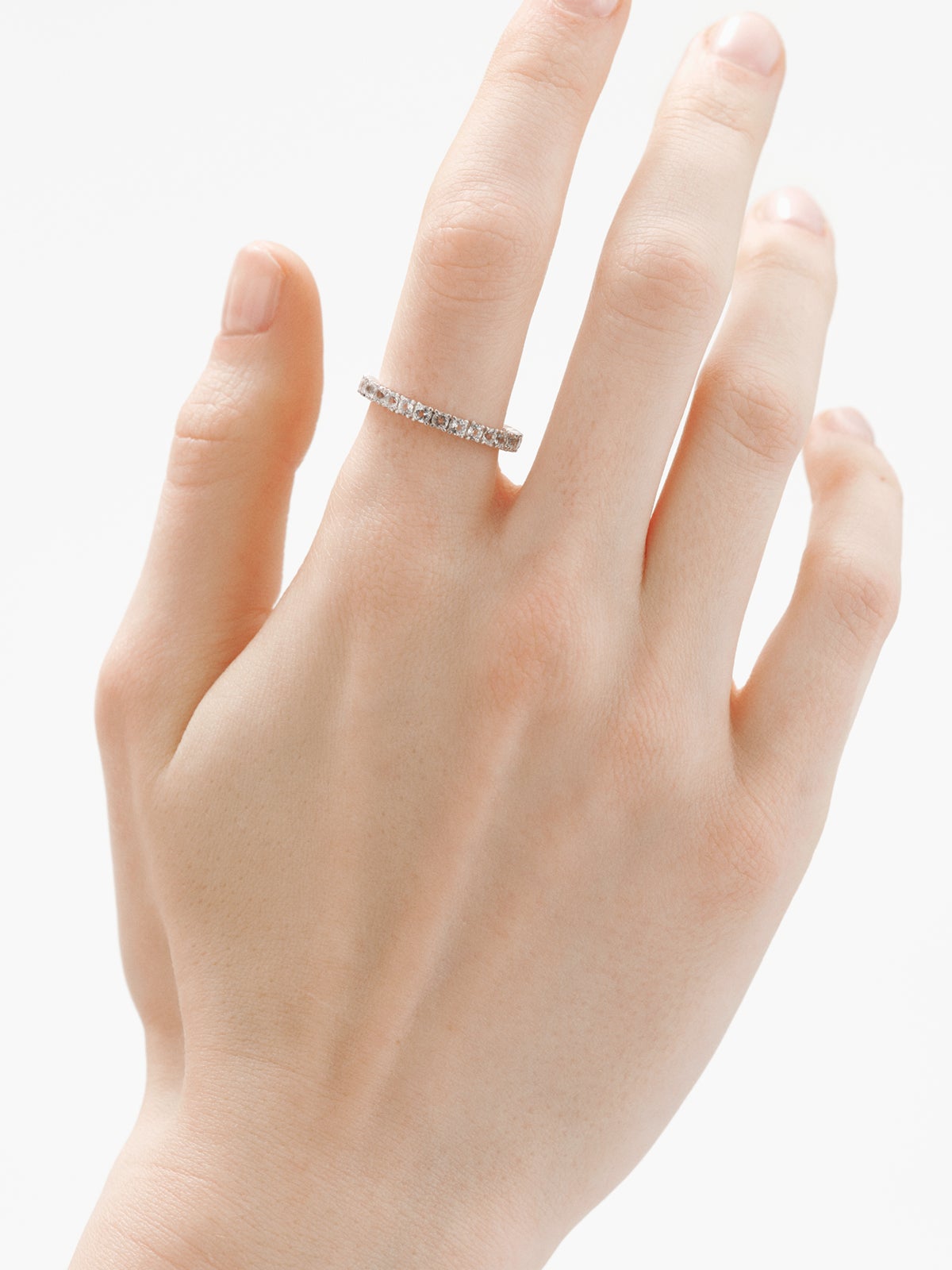 Alianza de plata 925 con topacios blancos