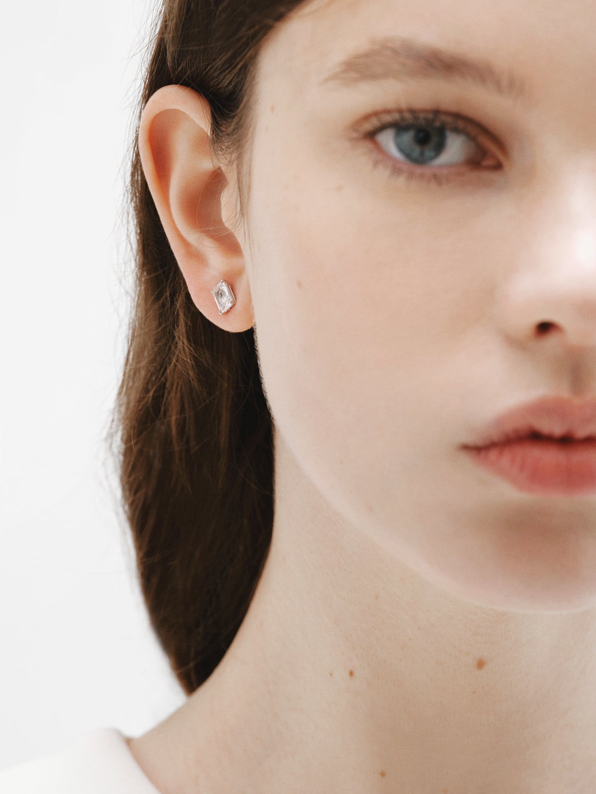 Pendientes de botón de plata 925 con cuarzos blancos