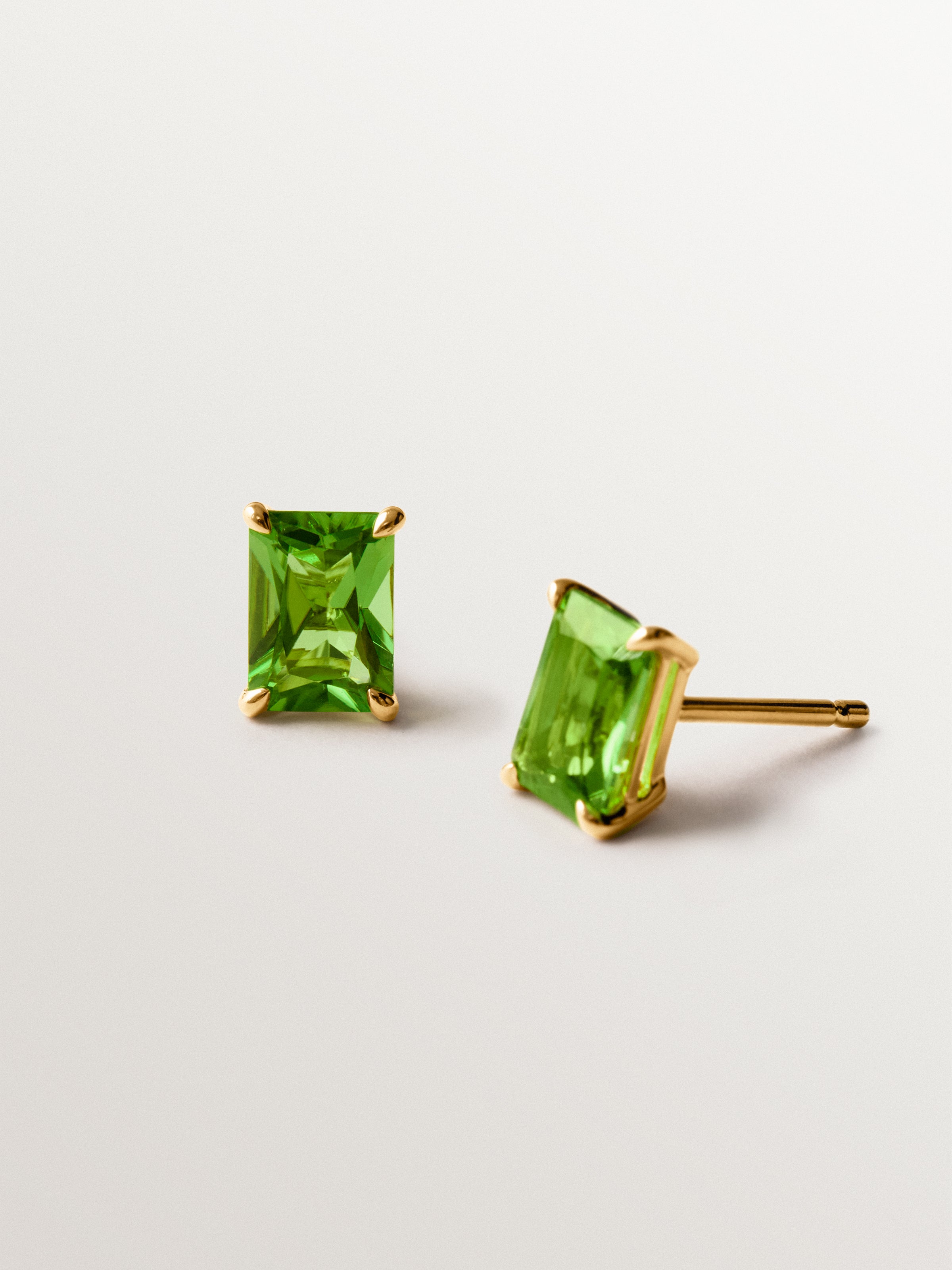 Pendientes de plata 925 bañados en oro amarillo de 18K peridotos verdes