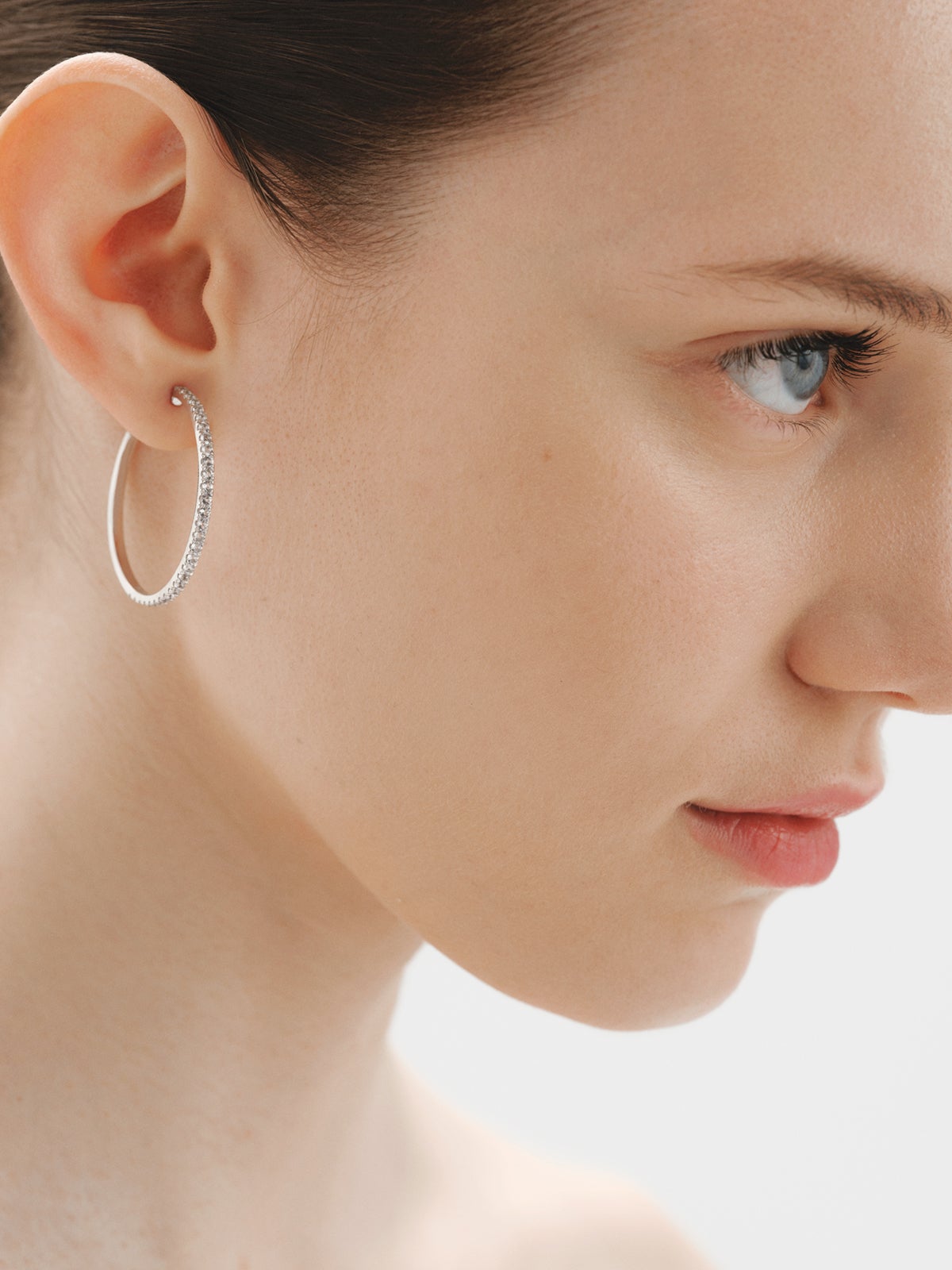 Pendientes de aro grandes de plata 925 con topacios blancos