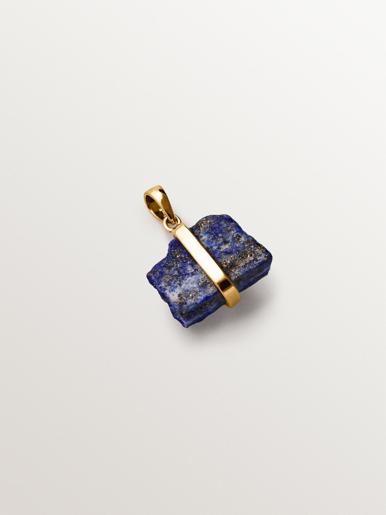 Charm de plata 925 bañada en oro amarillo de 18K con lapislázuli