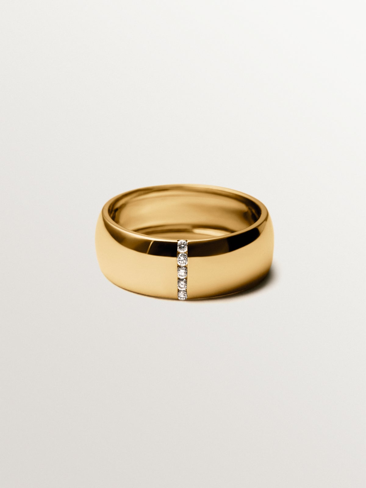 Anillo de oro amarillo de 9K con diamantes lab grown
