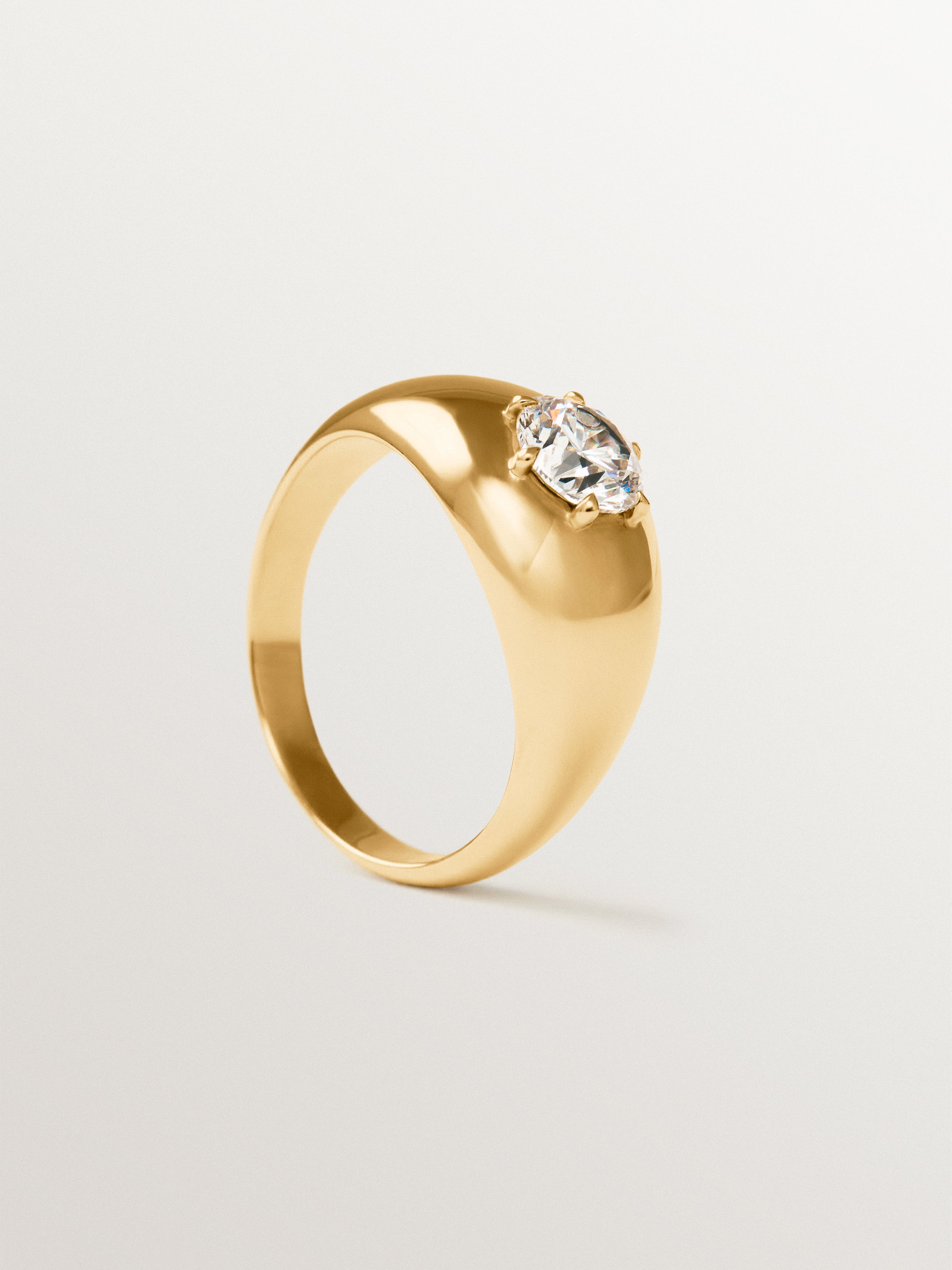 Anillo de oro amarillo de 9K con diamante lab grown