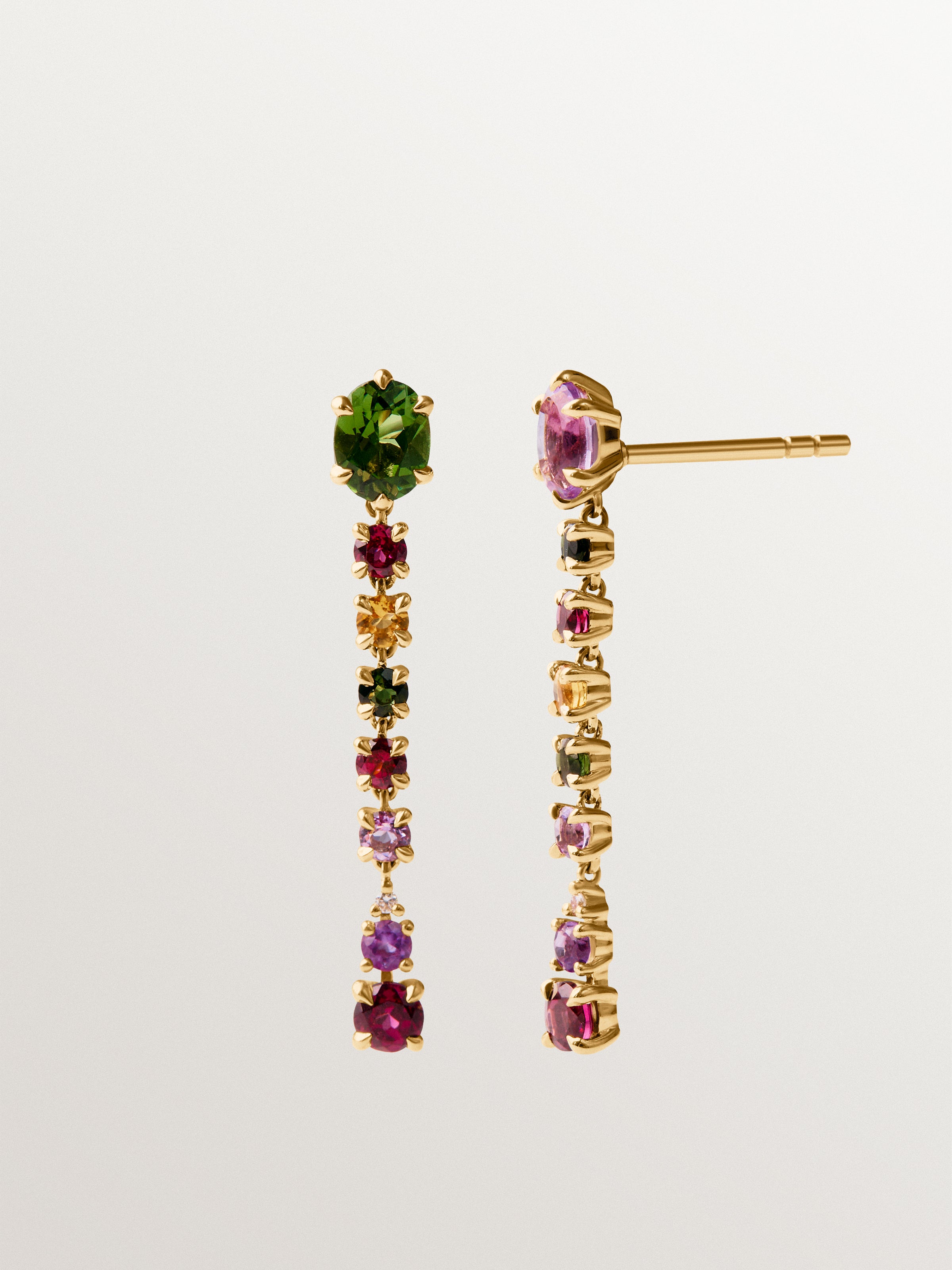 Pendientes largos de oro amarillo de 9K  con amatistas rosas y negras, turmalinas verdes, rodolitas y diamantes