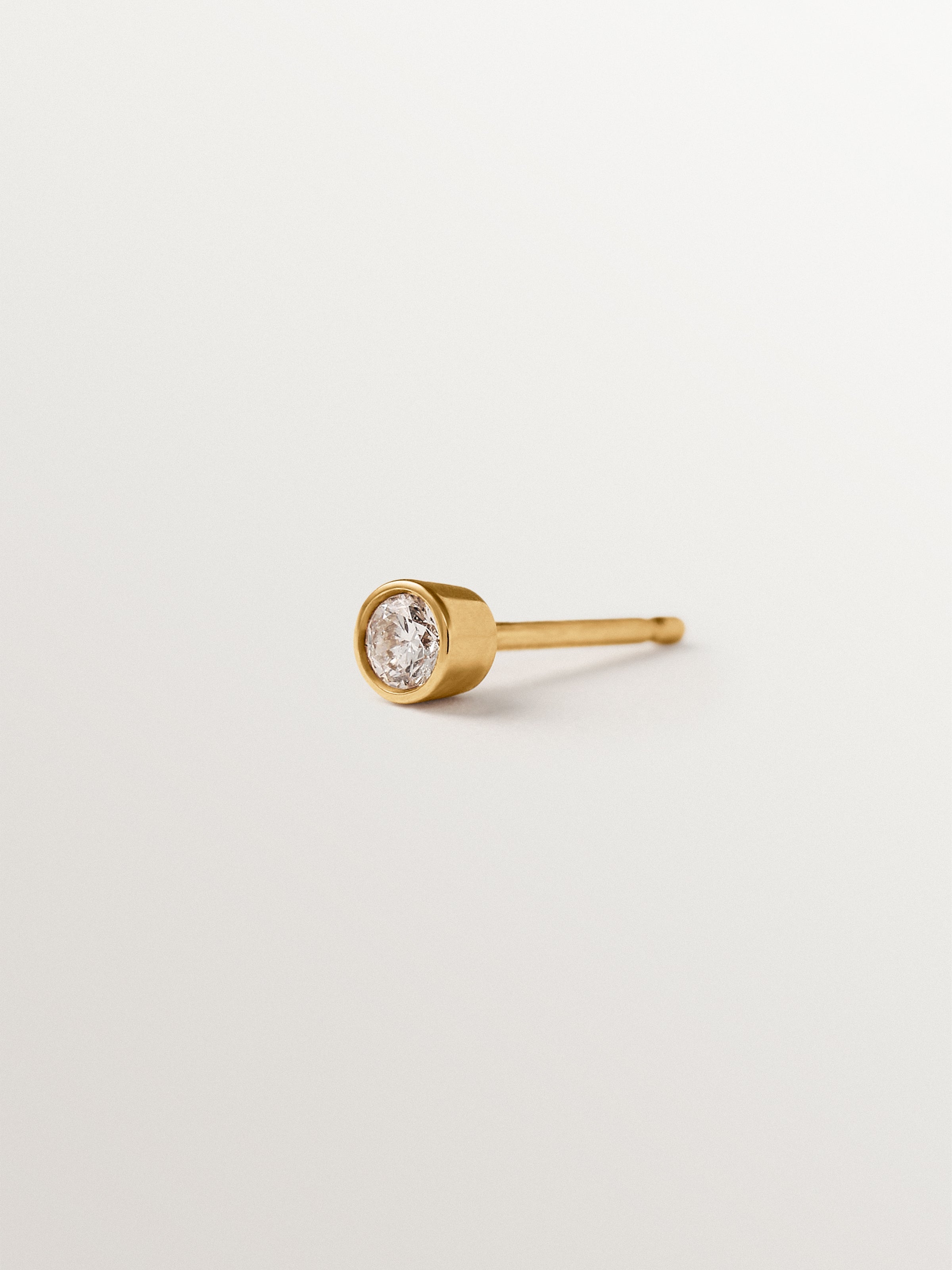 Pendiente individual de botón de oro amarillo de 9K con diamante lab grown