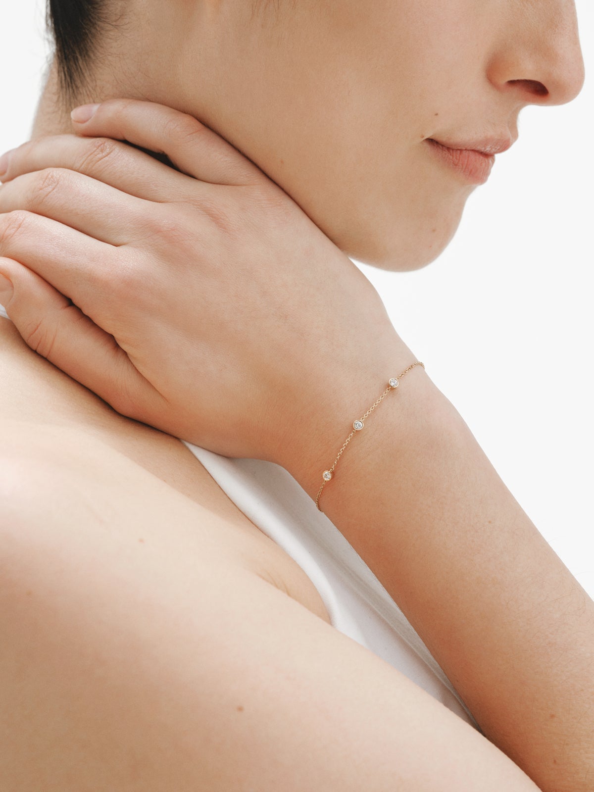 Pulsera de oro amarillo de 9K con diamantes lab grown