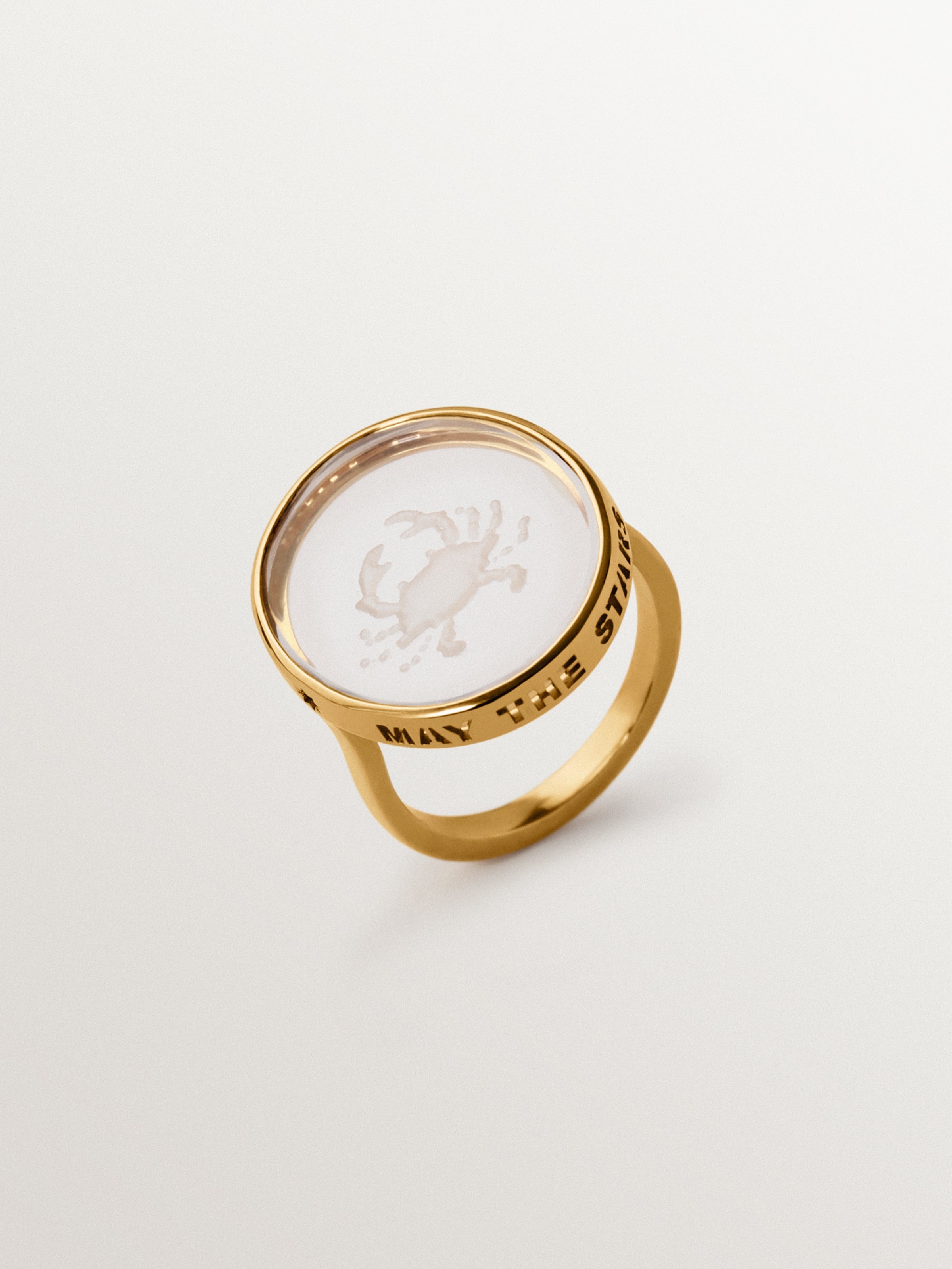 Anillo tipo sello Cáncer de plata 925 bañada en oro amarillo de 18K y cristal de roca