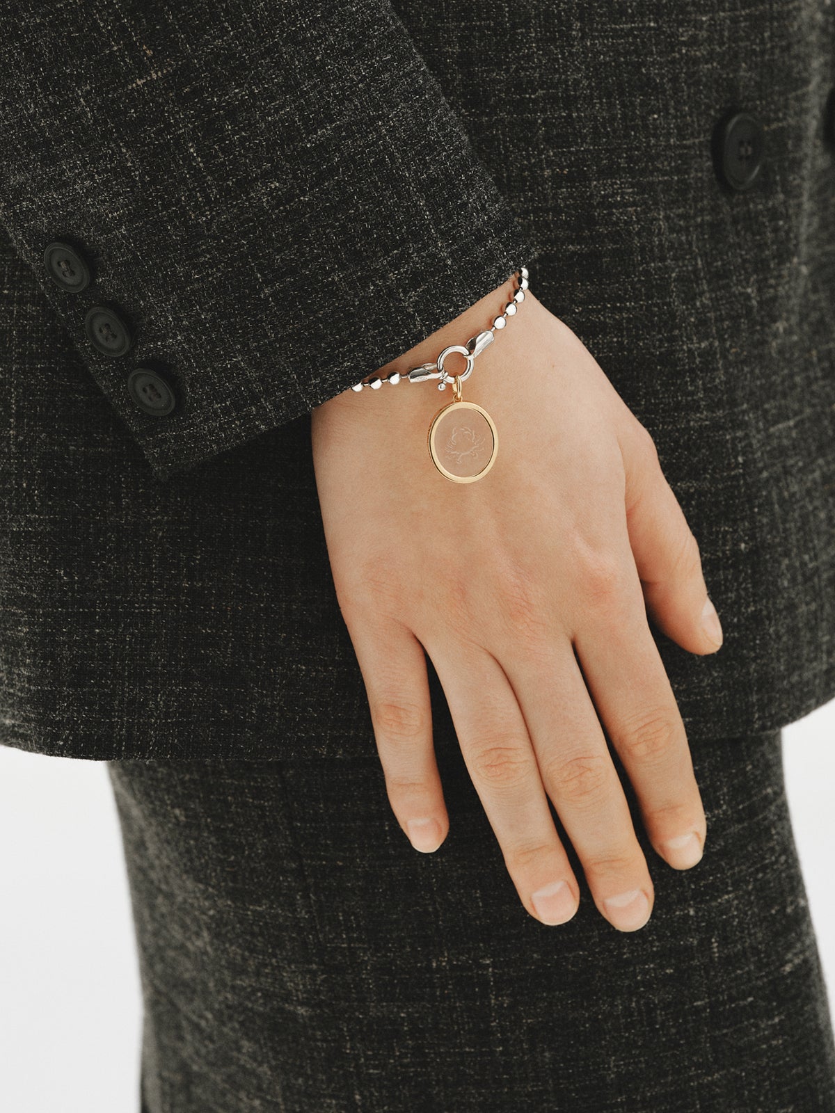 Charm Cáncer de plata 925 bañada en oro amarillo de 18K y cristal de roca