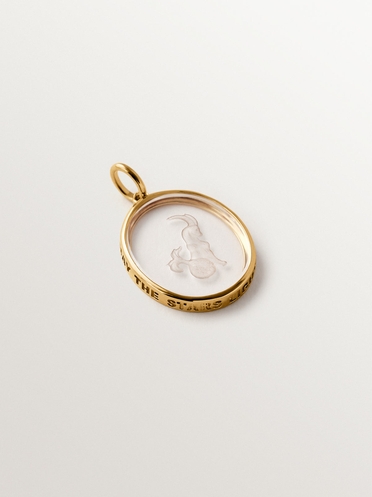 Charm Capricornio de plata 925 bañada en oro amarillo de 18K y cristal de roca