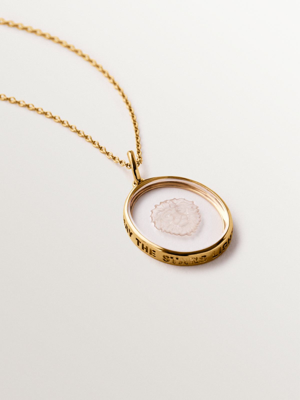 Charm Leo de plata 925 bañada en oro amarillo de 18K y cristal de roca